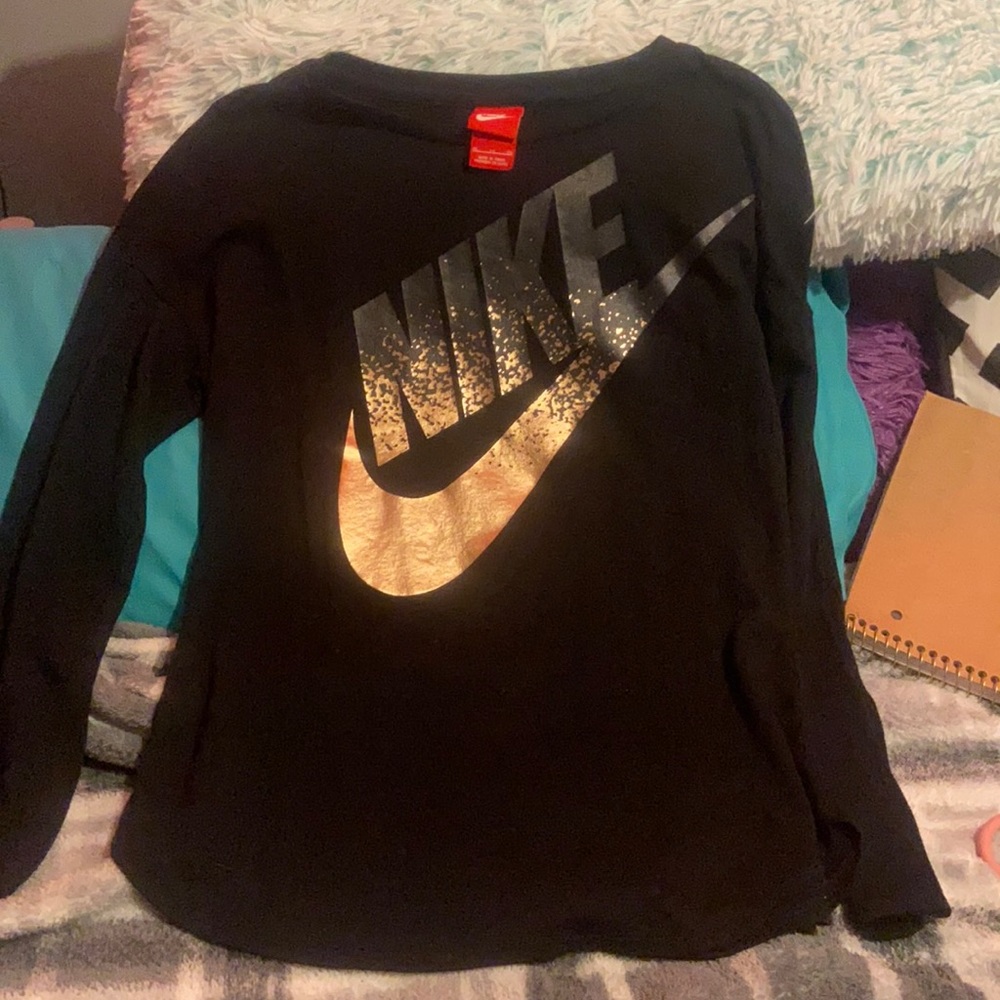 long sleeve nike shirt; XL in kids